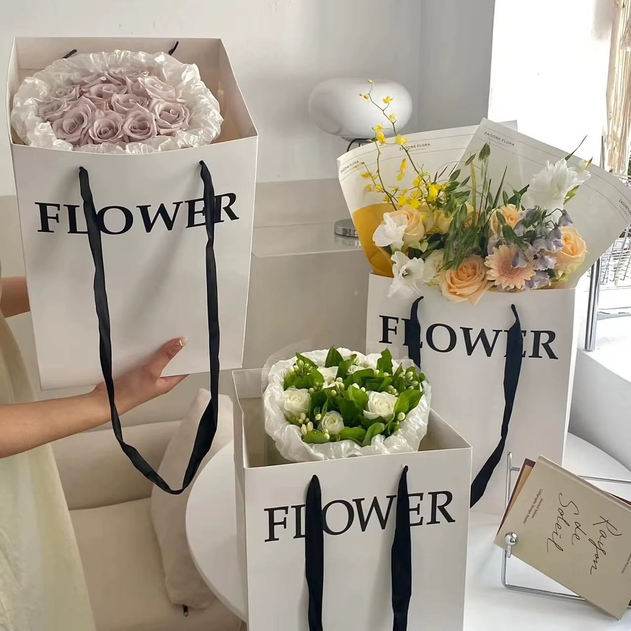 Printed Luxury White Square Flower Bouquet Paper Bags