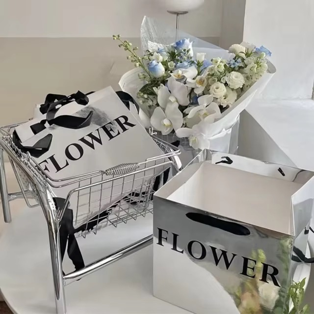 Luxury Ivory Board Square Silver Mirror Flower Gift Paper Bag