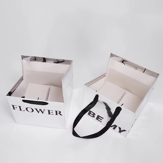 Luxury Ivory Board Square Silver Mirror Flower Gift Paper Bag
