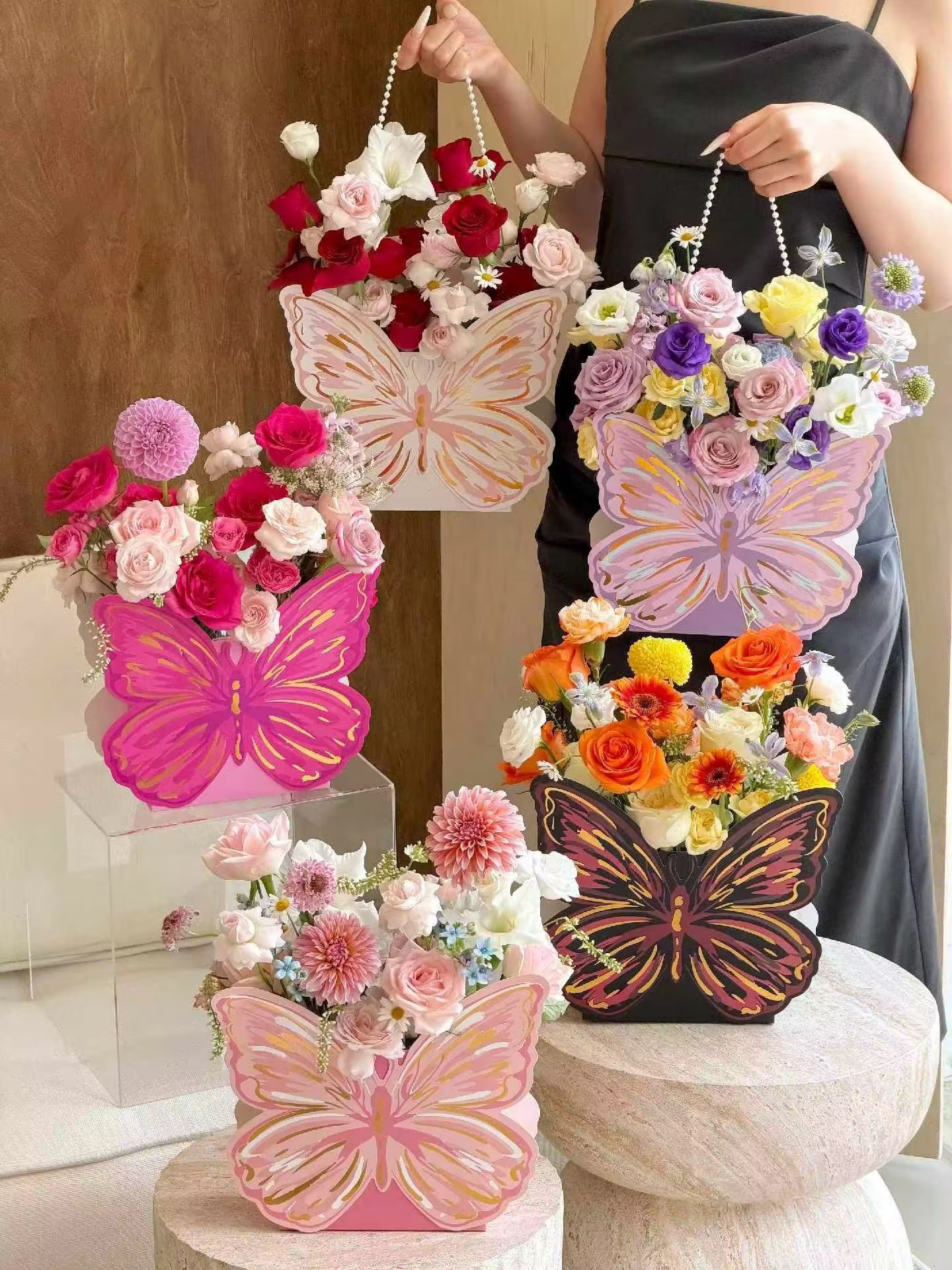 Pearl Chain Handle Flower Packaging Bag Waterproof Butterfly Design Bouquet Florist Arrangement